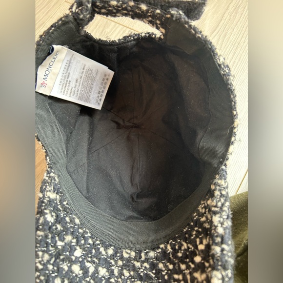 Moncler Boucle speckled logo patch wool blend baseball hat. - Picture 3 of 6